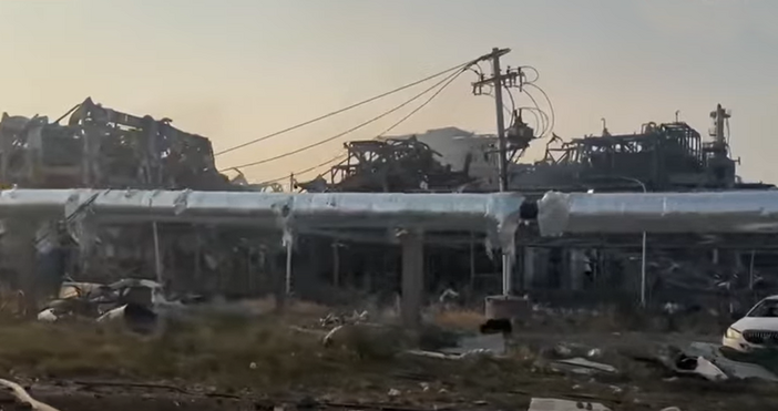 Кадри YoutubeЕксплозия в химически завод в източната китайска провинция Шандун