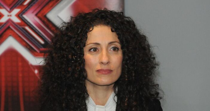 Станислава Димитрова Армутлиева известна и с псевдонима Саня е българска музикална