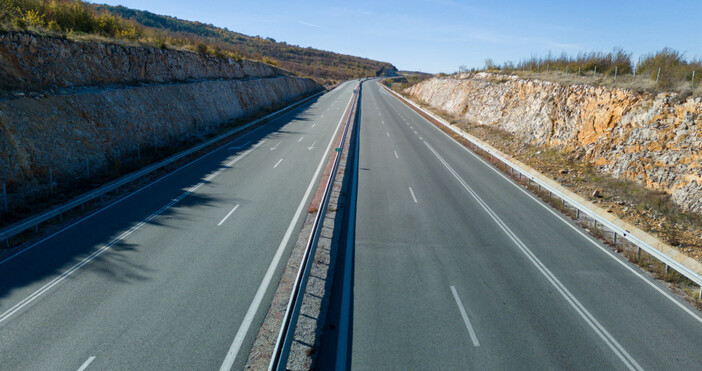 До 18 ч днес ще продължи ограничението на движението в