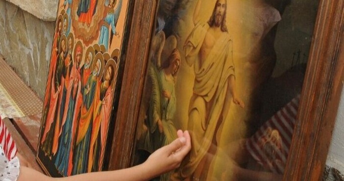 Днес Православната църква чества Възнесение Господне Спасовден Празникът се отбелязва