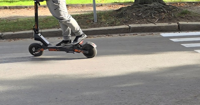 Петел бгВ Плевен полицията издирва водач на електрическа тротинетка блъснал дете