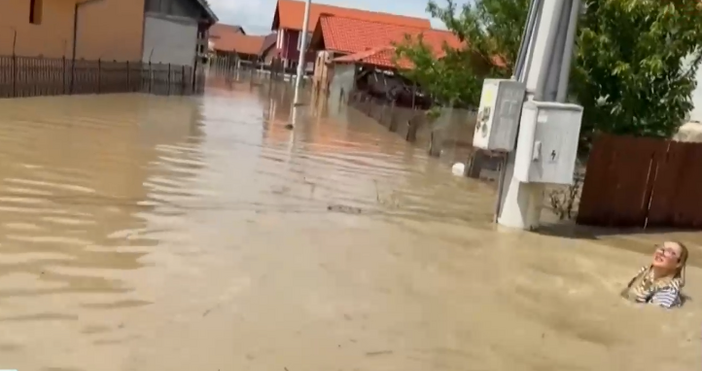 Потърпевши от валежите в Румъния се оказаха 201 населени места Една