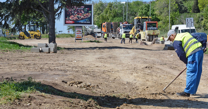 По настояване на Община Варна зелените площи по протежение на