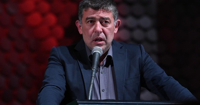 На 108 места у нас и пред редица посолства на