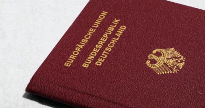 Рекорден брой чужденци са били натурализирани в Германия миналата година