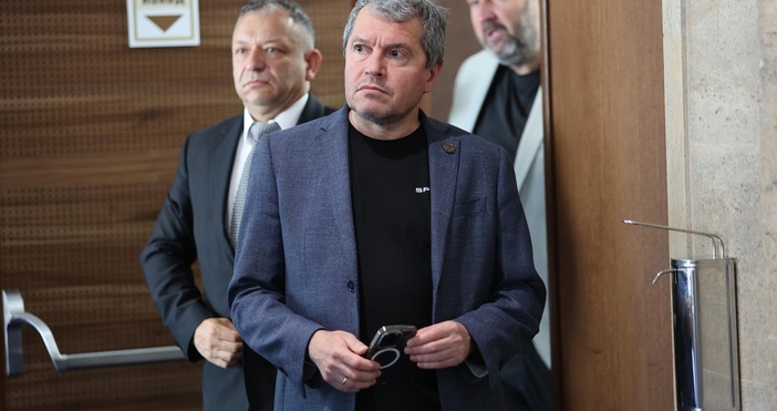 Наплашиха хората за глупости. Проблемът на българската политика е, че