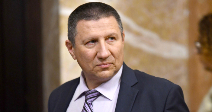 Задават се нови проблеми за изпълняващия длъжността главен прокурор Съюзът на
