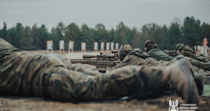 Полша изгражда най мощната сухопътна армия в ЕвропаПредупредена от войната в