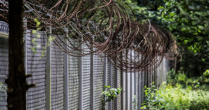 Броят на опитите за незаконно преминаване на източните граници на