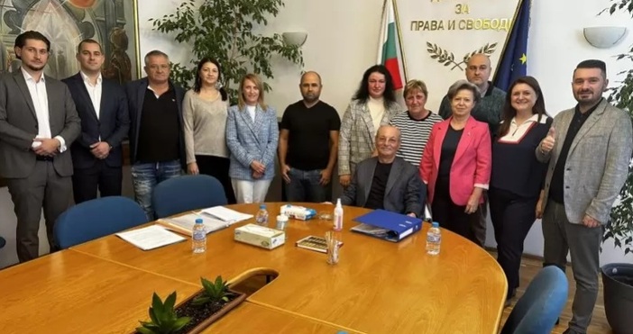 Дезертиранията в ДПС от лагера на Ахмед Доган към фракцията