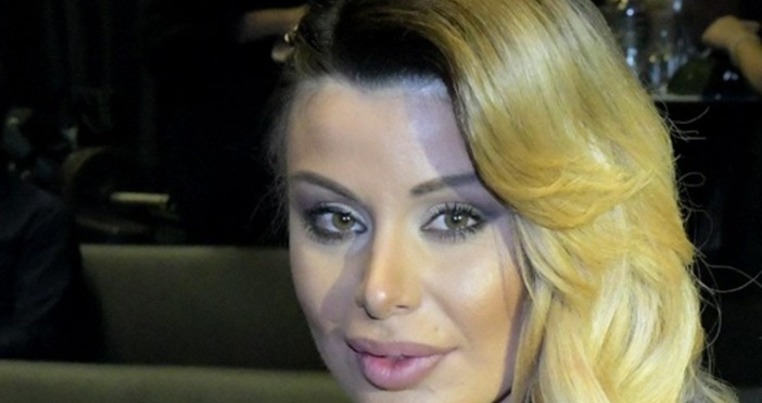 , архивКатастрофа с модела Светлана Василева. Пътният инцидент е станал