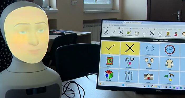 Кадри БНТРоботи за рехабилитация след инсулт разработват учени от Българската