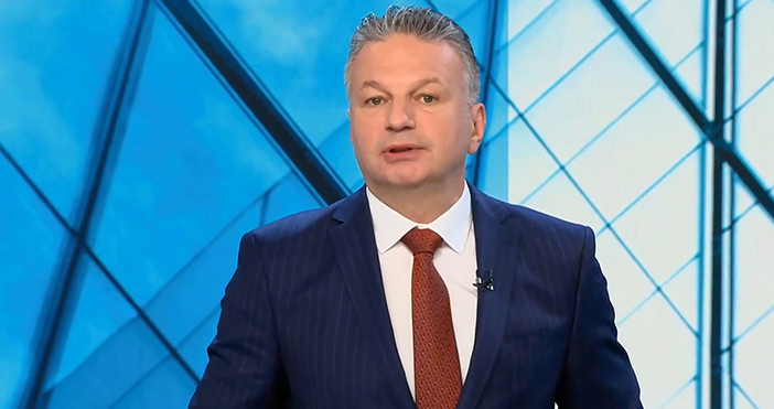 Николай Стефанов Дойнов е български журналист и телевизионен водещ в емисията Новините на Нова телевизия Николай