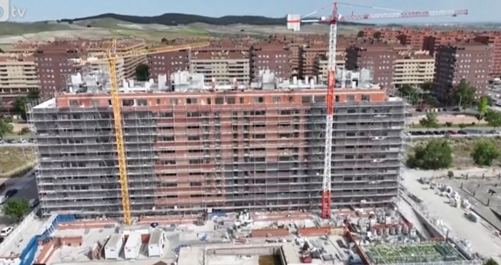 Един от градовете призраци полупразен от десетилетие отново привлича купувачи