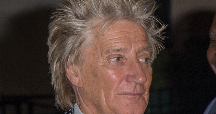 Легендарният британски рок и поп певец Род Стюарт беше принуден да отмени