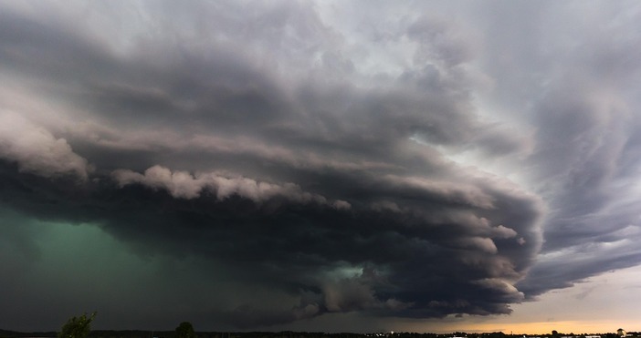 Днес преди обяд над по голямата част от страната ще преобладава