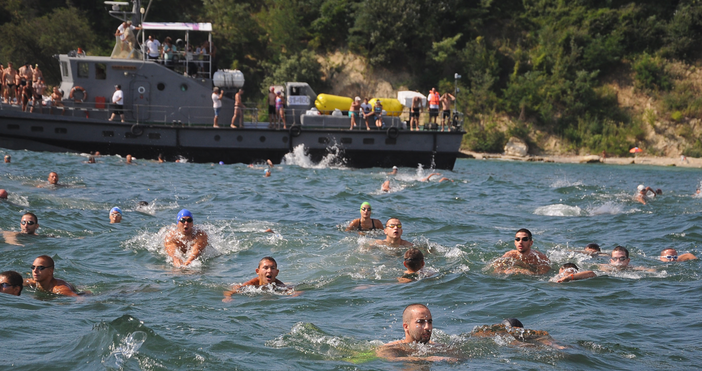 85 ото издание на плувния маратон Галата – Варна ще се