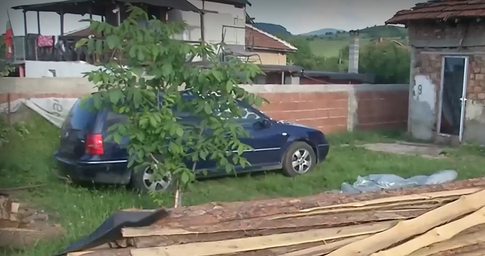 14 годишен взе колата на родителите си и блъсна 58 годишен мъж