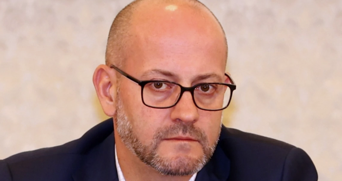 Истински проблем е че разговорът за вота на недоверие на