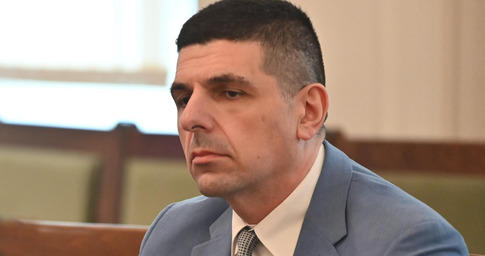 Костадин Костадинов не спира да говори лъжи опитва се да