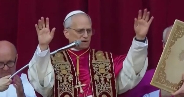 Стопкадър ЮтубПапата привлече вниманието върху себе си с това което