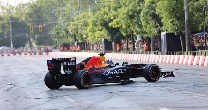 В София започна с много адреналин, ревящи двигатели и пушек