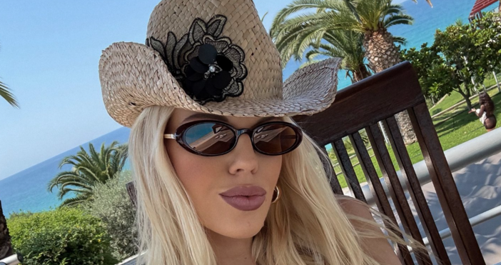 Натали Трифонова е заминала в Гърция Това става ясно от Фейсбук