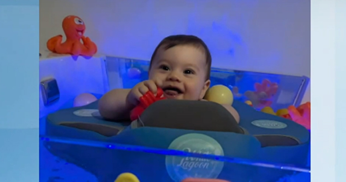 Историята за сблъсъка на Адриан и семейството му с тежката