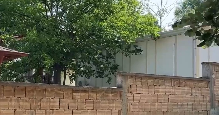 Кметът на Говедарци Лорита Христова коментира случая с обекта в селото в който