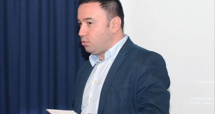 Иван Петров Бедров е български журналист директор на Българската служба на Радио Свободна