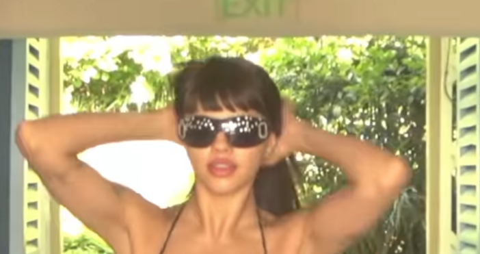 Поп певицата Дарина Йотова която винаги е впечатлявала с отпуснатото си