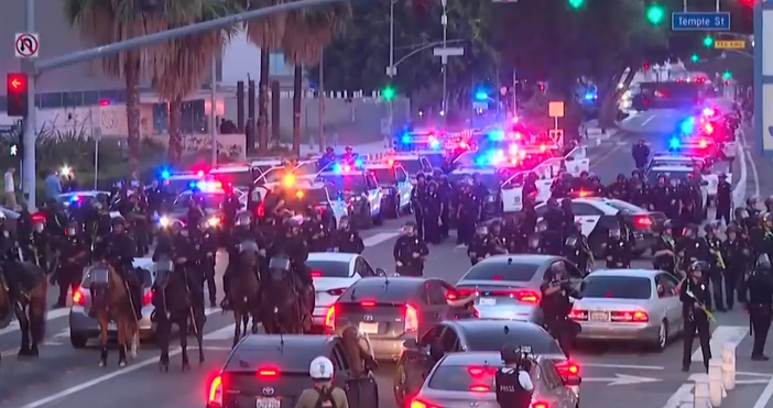 Кметът Карън Бас наложи полицейски час в центъра на Лос