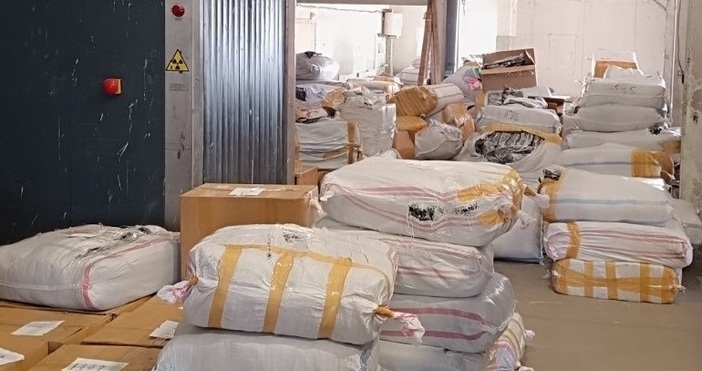 48 116 спортни и летни облекла с обозначения на световни