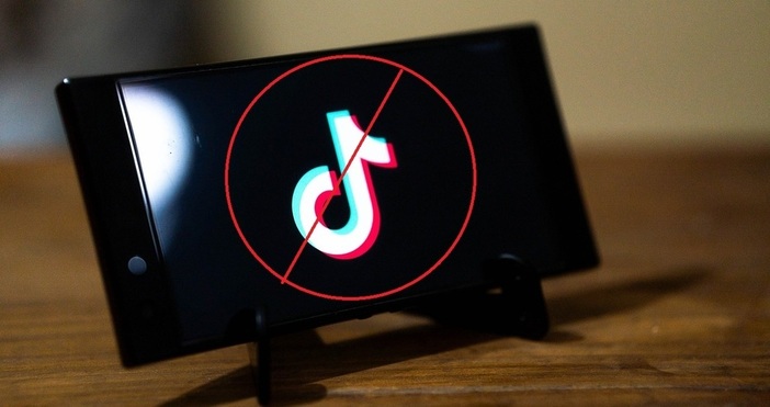 Каби Лейм най известната ТикТок звезда напусна САЩ след като