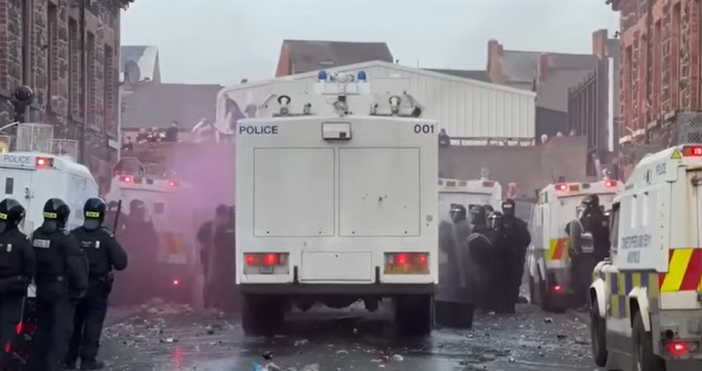 Във връзка с масовите безредици на територията на отделни градове