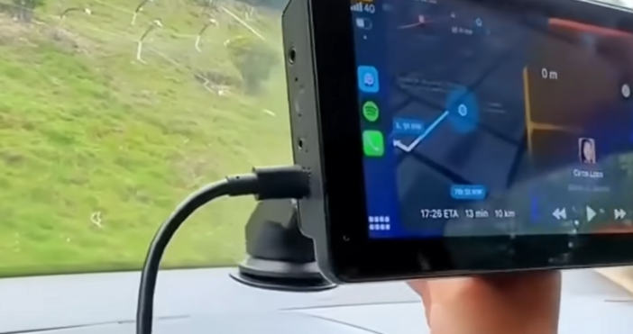 В продължение на години системата CarPlay на Apple служи като