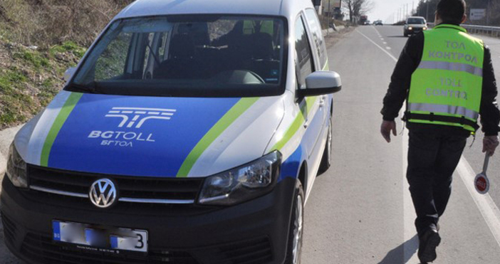 Шофьор на 80 години се заби с колата си в