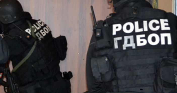 Тринадесет души са задържани за 24 часа в хода на