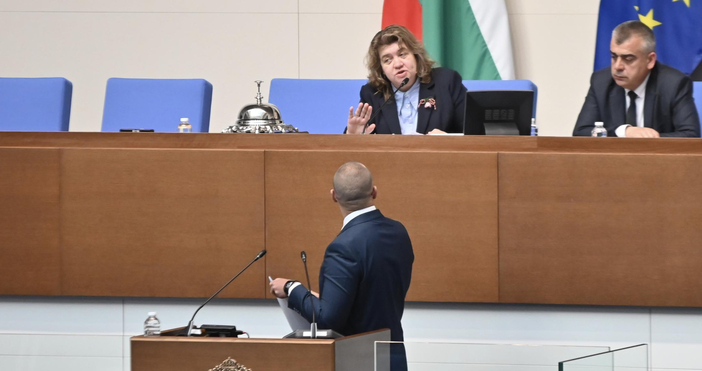 Председателят на Народното събрание Наталия Киселова е внесла проект на