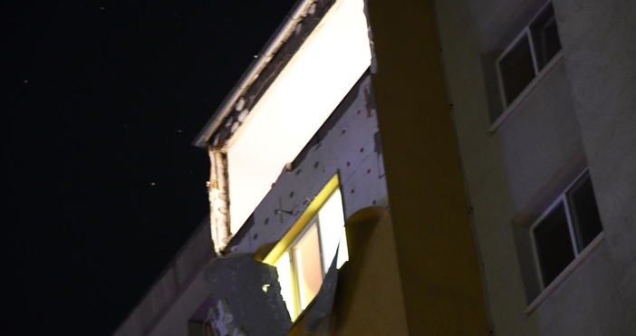 Газова бутилка се взриви на осмия етаж в блок на