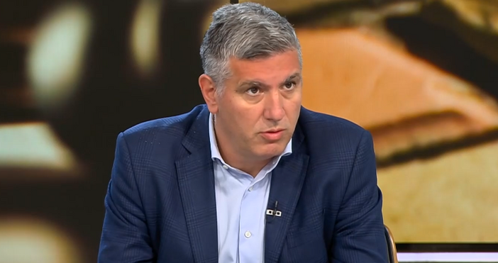 Публична тайна в България от години е че службите за сигурност