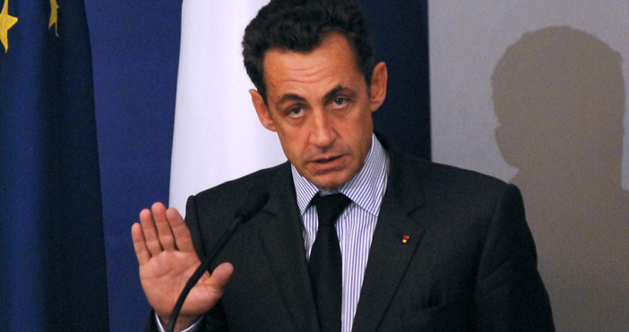 Бившият френски президент Никола Саркози е лишен от своя орден