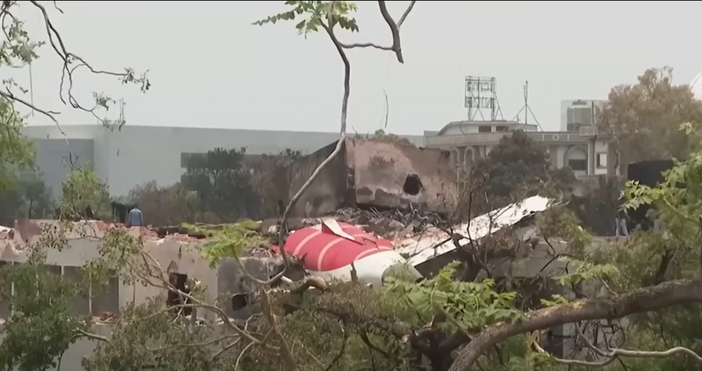 Втората черна кутия от Boeing 787 на Air India който