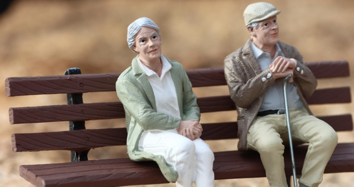 Общо 98 271 осигурени лица от подалите заявления през първото