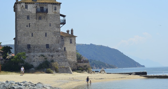 На крачка разстояние чистота красота спокойствие отлична храна – над