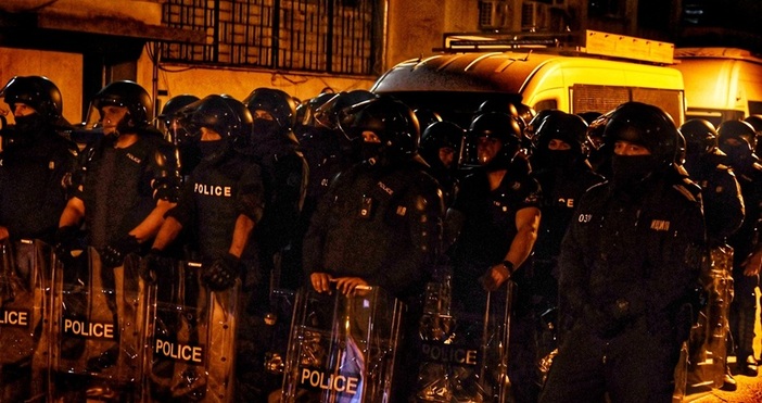 Всички полицейски служители трябва да преминат през обучение за техники