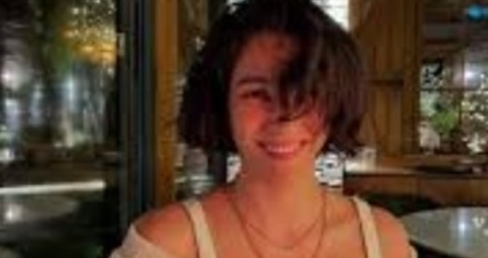 Крехката красавица която е трън в очите на управляващите от