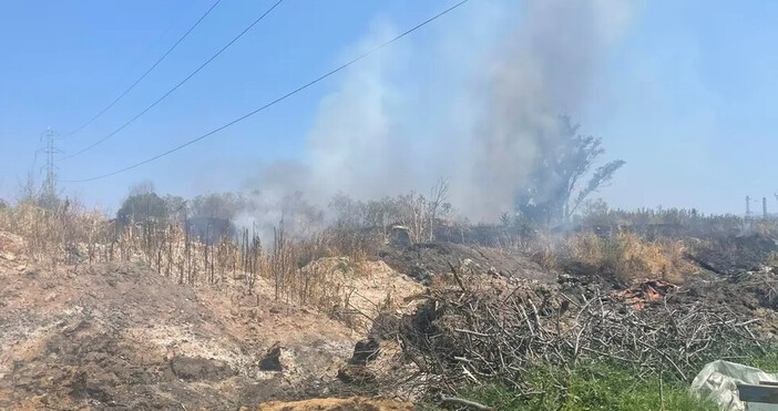 Гори сметището край пловдивското село Крумово Няма опасност за населеното