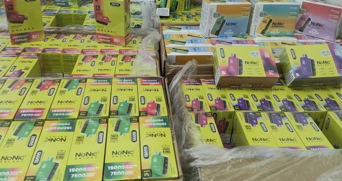 Служители от ТД Митница Русе задържаха 1180 електронни устройства с