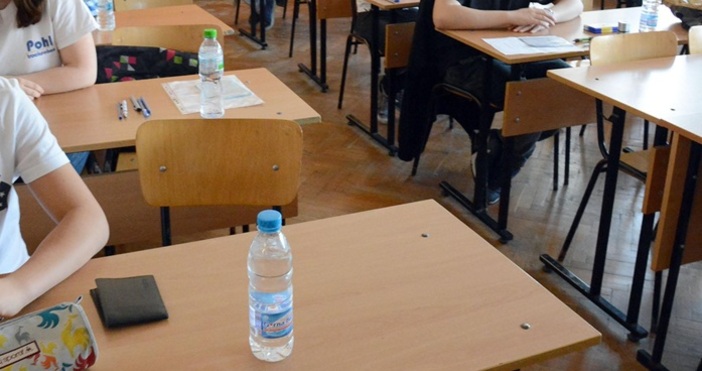 По вариант 2 ще работят седмокласниците на националното външно оценяване